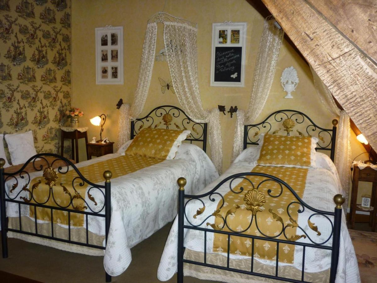Bed and Breakfast Les Charmes Valençay Exterior foto