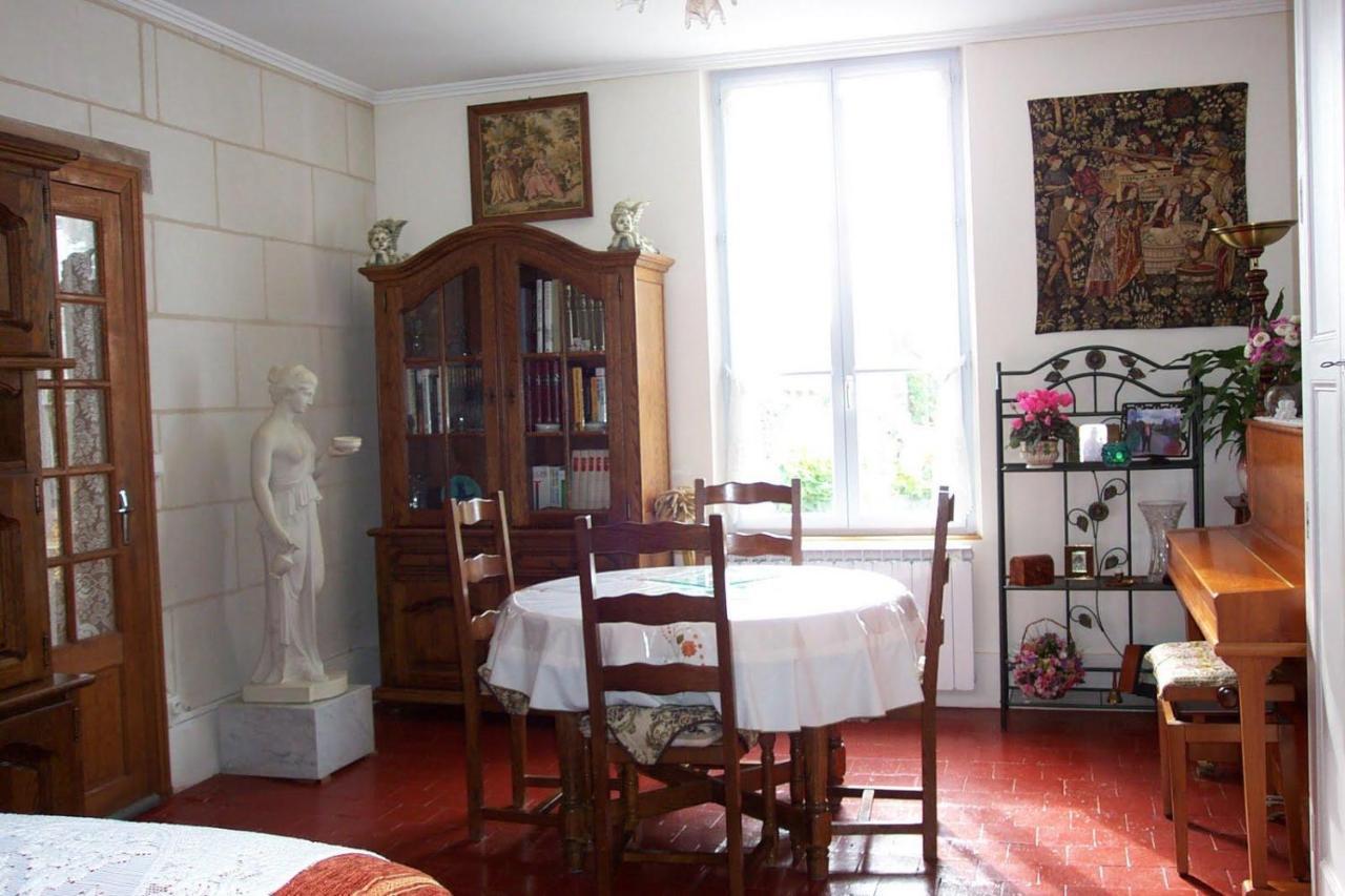 Bed and Breakfast Les Charmes Valençay Exterior foto